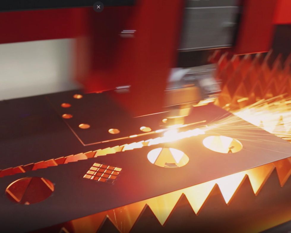 BySmart Fiber Laser cutting metal Bystronic
